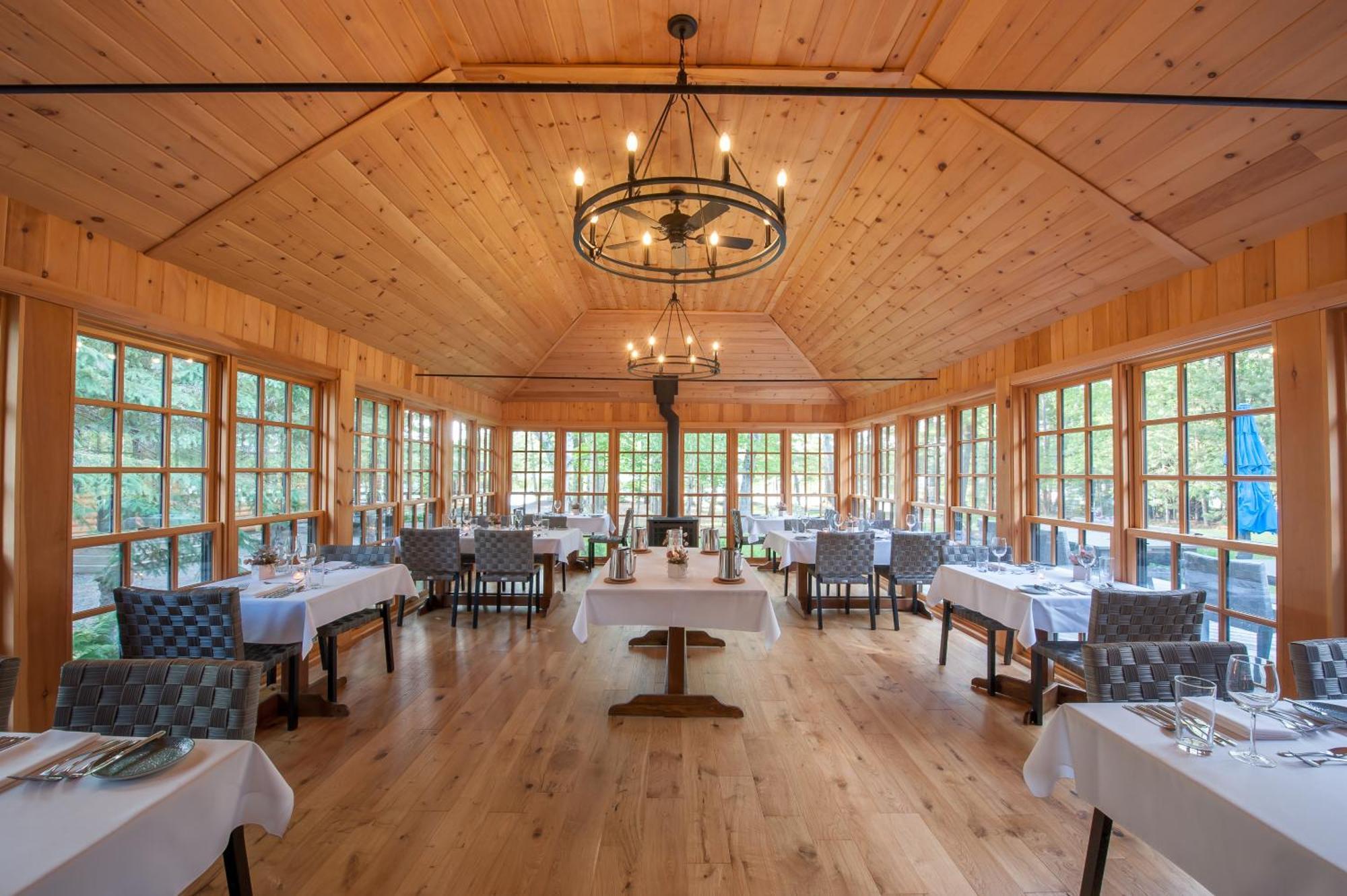 Hotel Haliburton Post House Minden Exterior foto