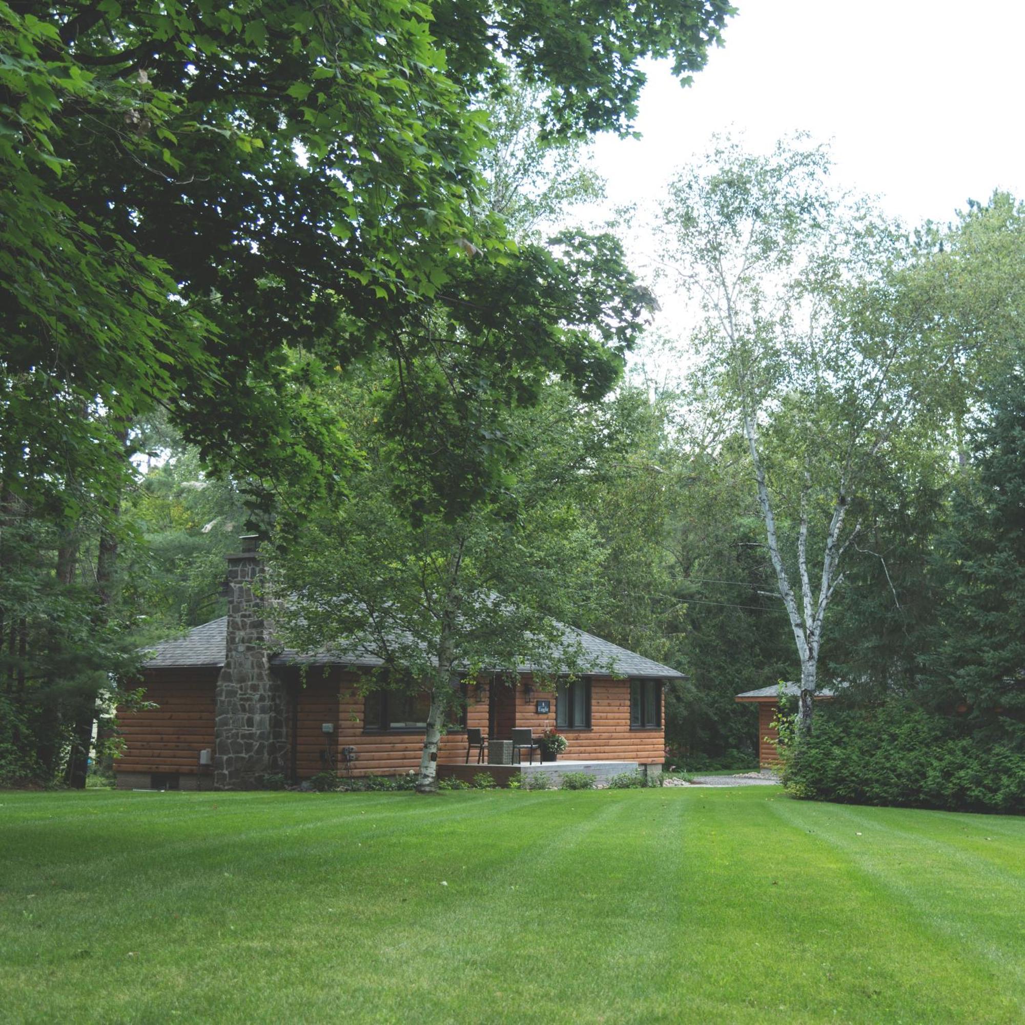 Hotel Haliburton Post House Minden Exterior foto