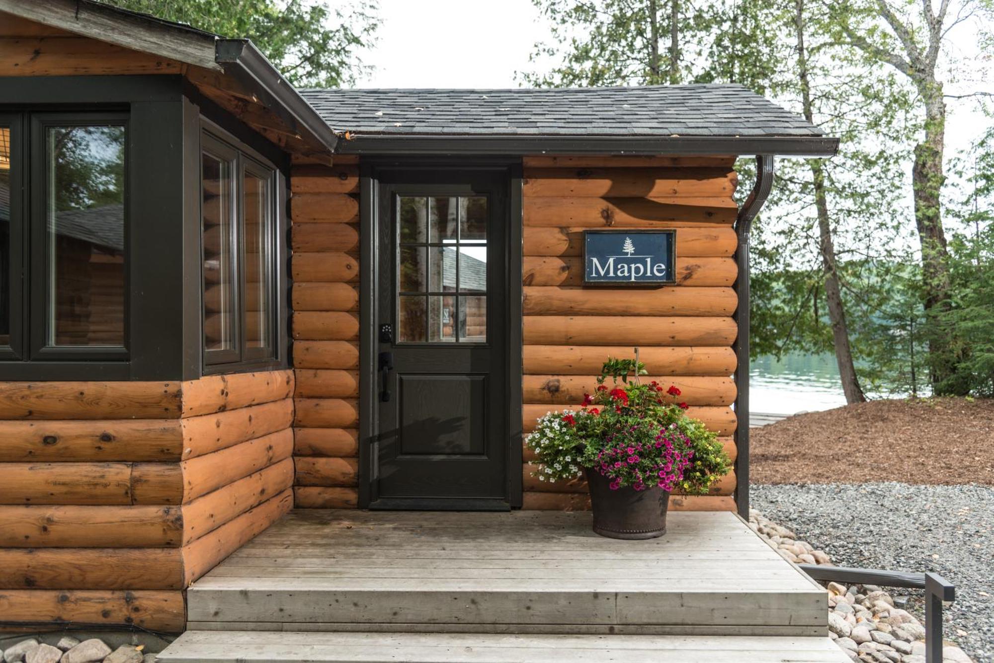 Hotel Haliburton Post House Minden Exterior foto