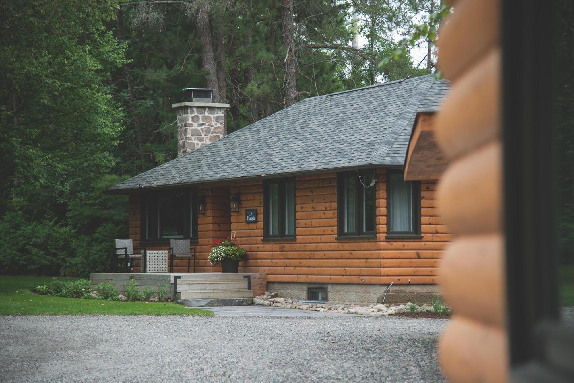 Hotel Haliburton Post House Minden Exterior foto